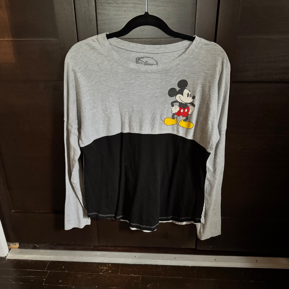 Disney Women Gray Black Mickey Mouse Graphic Long Sleeve Shirt Size M